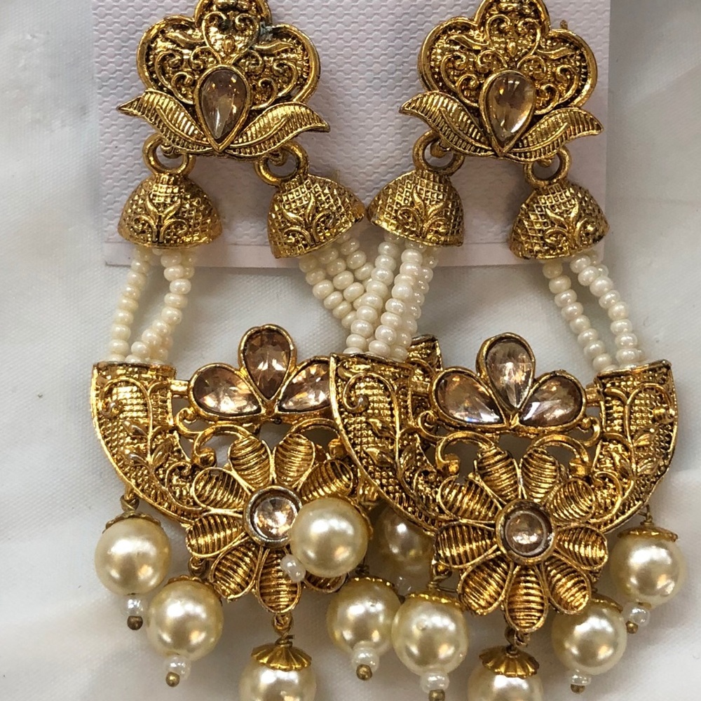 Pearl and Gold Earrings
